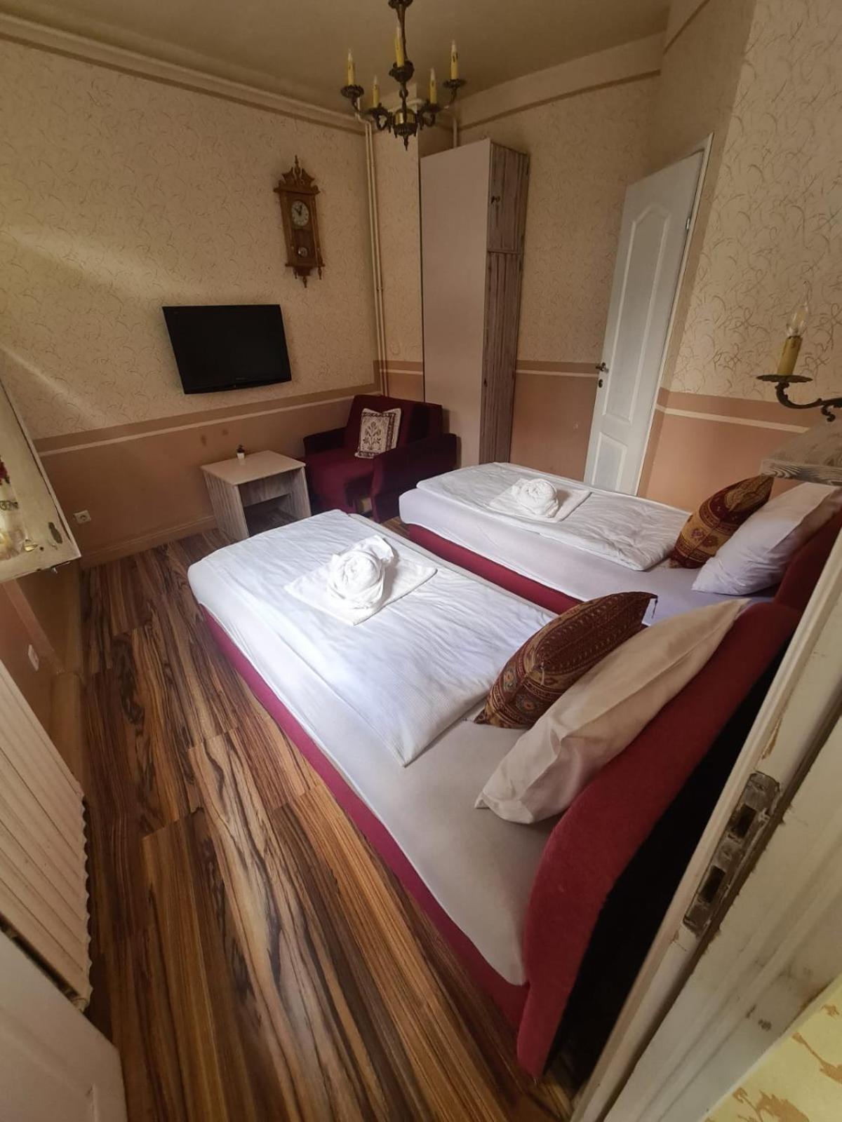 Guesthouse Nia Deluxe سراييفو المظهر الخارجي الصورة